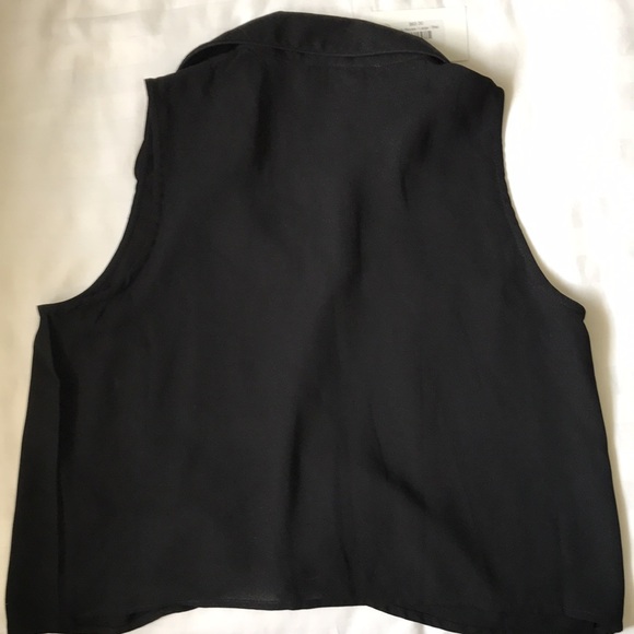 Cloth generous black sleeveless button front tie waist top NWT - Picture 4 of 4